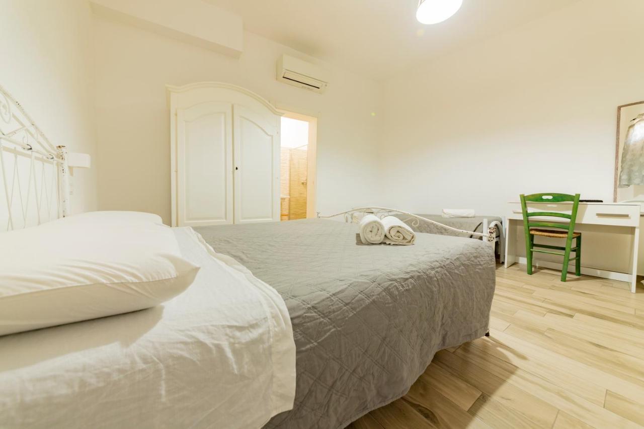Via Roca 55 Bed & Breakfast Melendugno Bagian luar foto