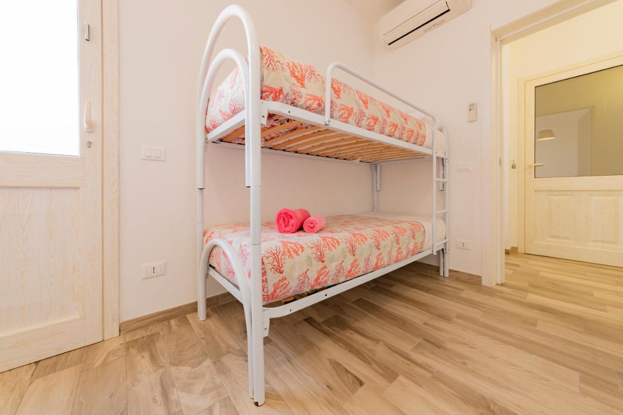 Via Roca 55 Bed & Breakfast Melendugno Bagian luar foto